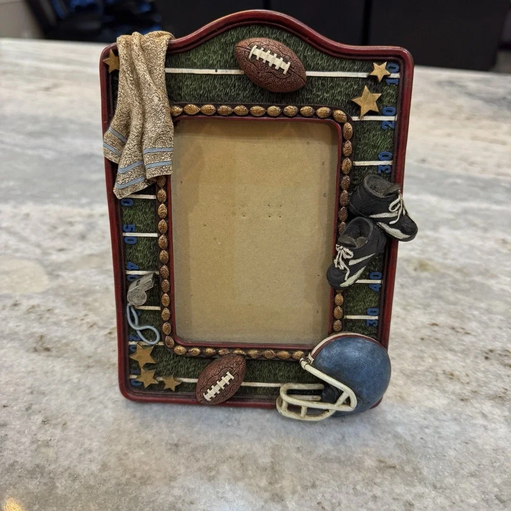 VTG 90s Play Action Picture Frame Resin 3D Football Sports 3x5 Photo Portrait